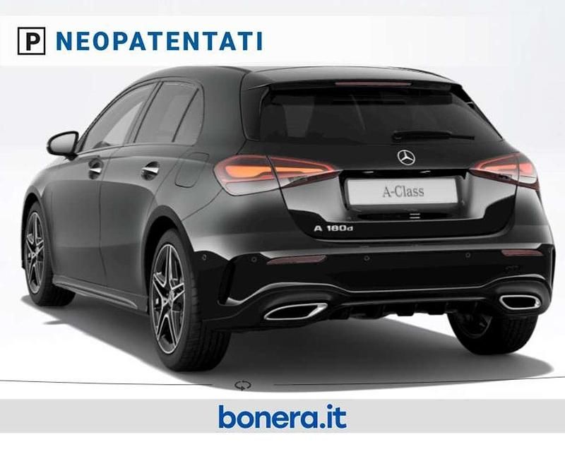 Nuova Mercedes A180 116 CV (85 kW) 2026 Nero notte Berlina