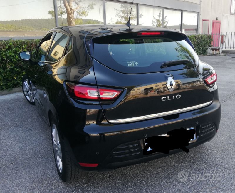 Usata Renault Clio IV 75 CV (55 kW) 2018 Nero Utilitaria