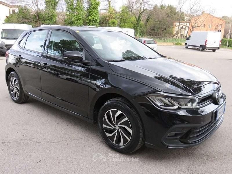 Usata VW Polo 90 CV (66 kW) 2023 Nero Utilitaria