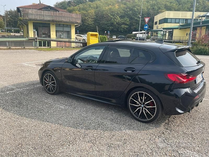 Usata BMW 120 M Sport 190 CV (139 kW) 2022 Nero Utilitaria