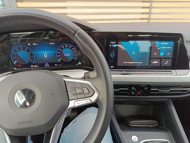 Usata VW Golf VIII Life 110 CV (80 kW) 2023 Berlina
