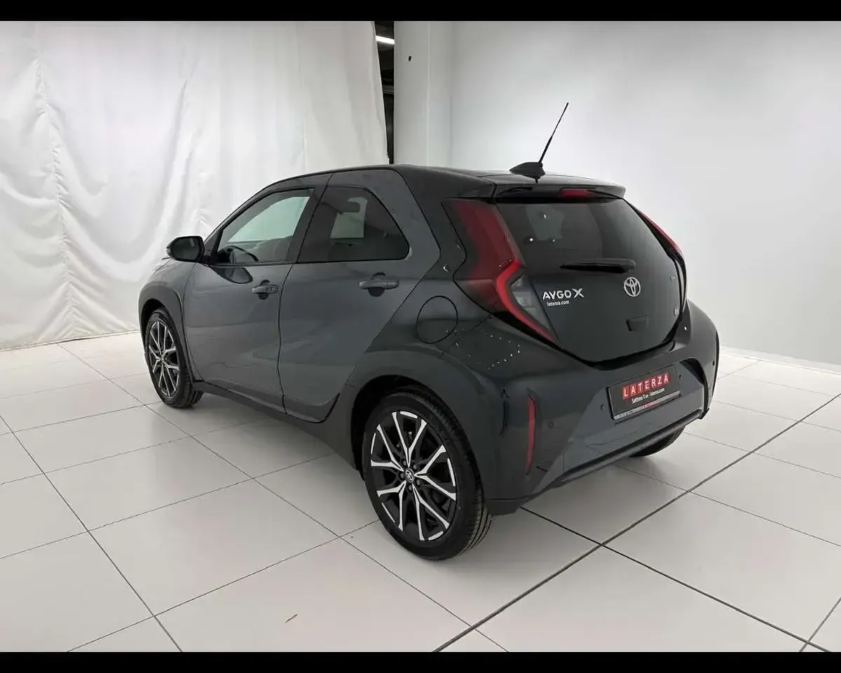 Nuova Toyota Aygo X Sport 92 CV (67 kW) 2026 Storm grey / black SUV