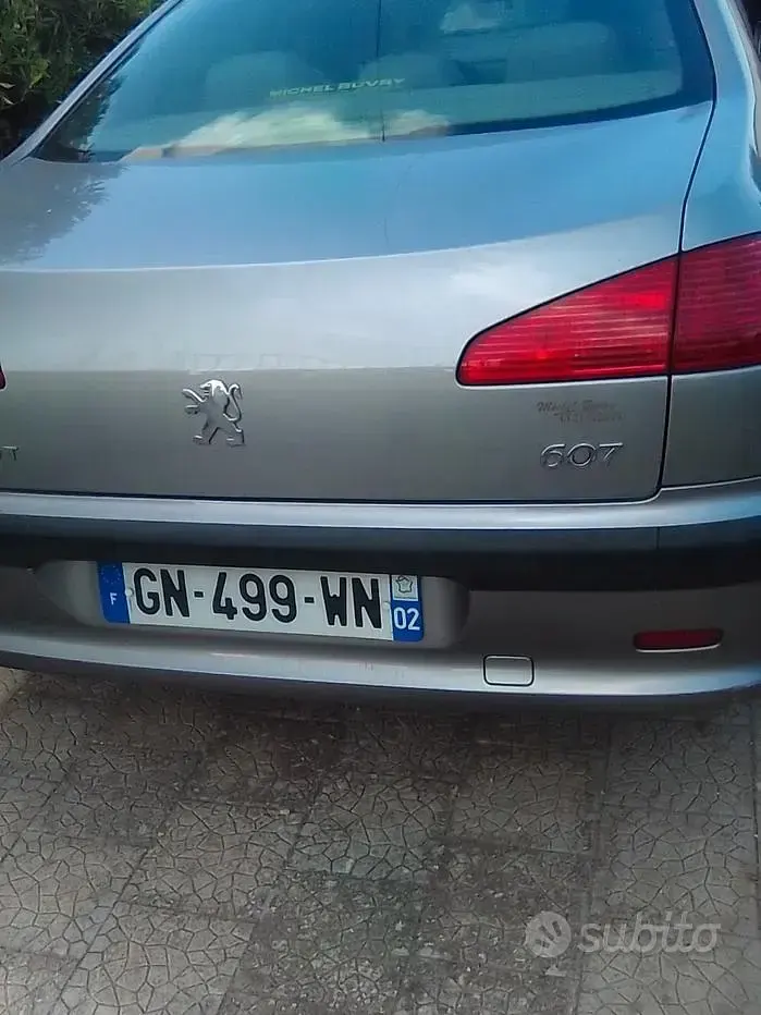 Usata Peugeot 607 133 CV (97 kW) 2000 Grigio Berlina