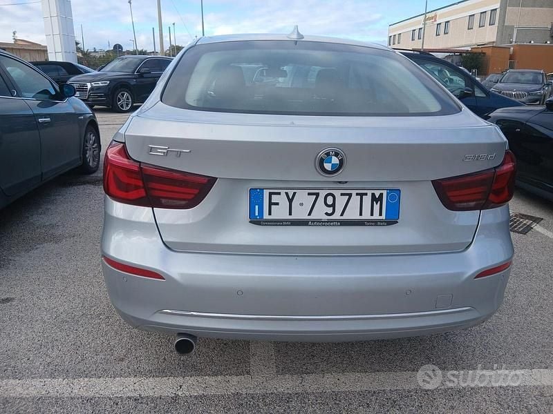 Usata BMW 318 Luxury Line 149 CV (109 kW) 2019 Grigio Berlina