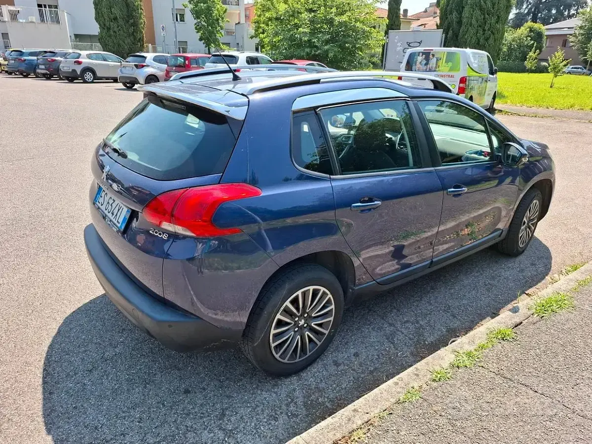 Usata Peugeot 2008 Access 68 CV (50 kW) 2013 Blu SUV