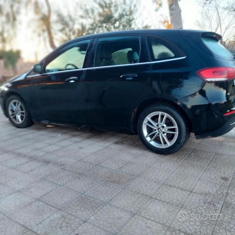 Usata Mercedes 180 136 CV (100 kW) 2019 Nero Berlina