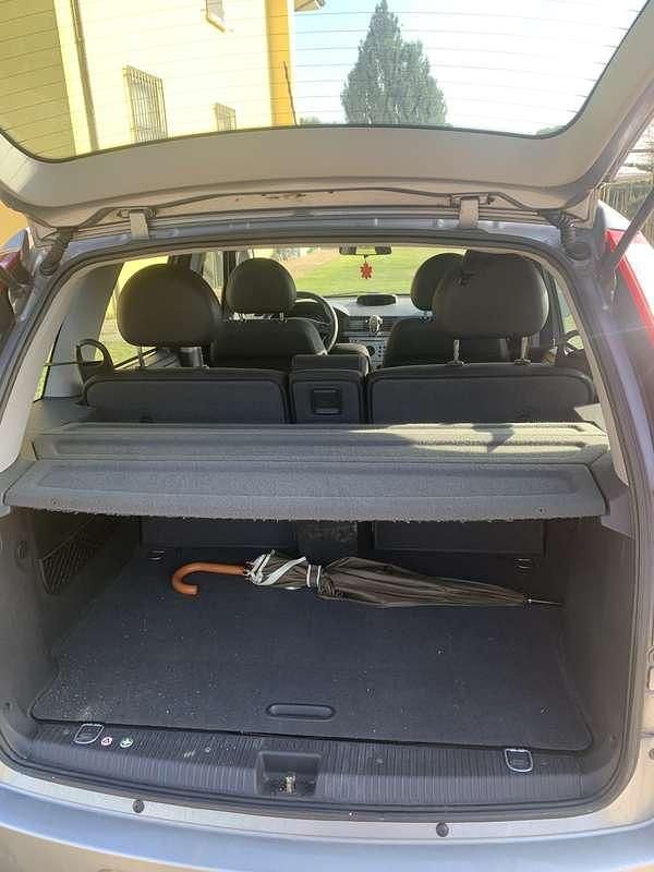 Usata Opel Meriva Cosmo 101 CV (74 kW) 2004 Monovolume