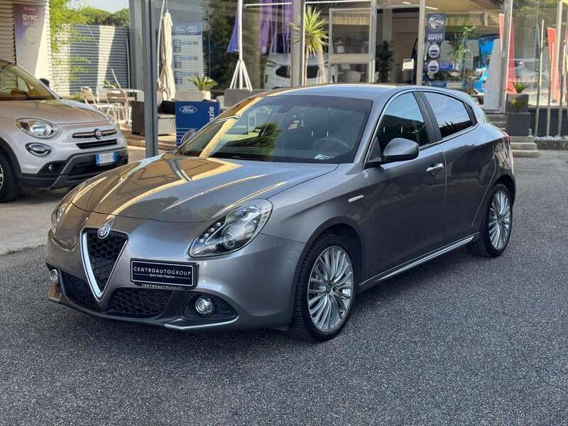 Usata Alfa Romeo Giulietta Super 175 CV (128 kW) 2017 Argento Utilitaria