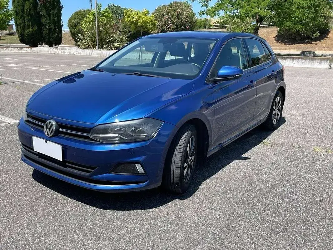 Usata VW Polo Comfortline 80 CV (58 kW) 2020 Blu/azzurro Utilitaria