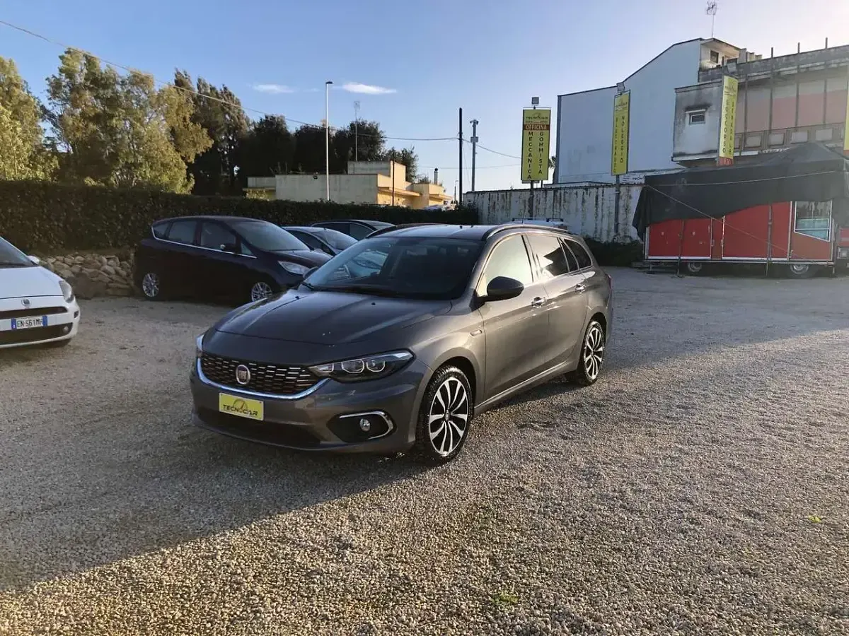 Usata Fiat Tipo Business 120 CV (88 kW) 2017 Grigio Station wagon