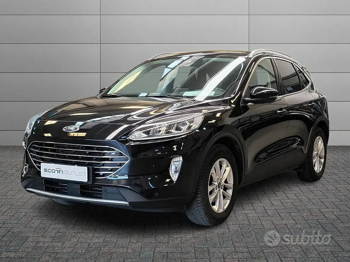 Usata Ford Kuga Titanium 120 CV (88 kW) 2020 Nero SUV