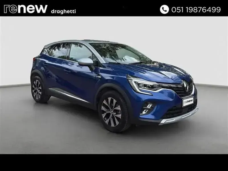 Usata Renault Captur Techno 100 CV (73 kW) 2023 Blu scuro SUV