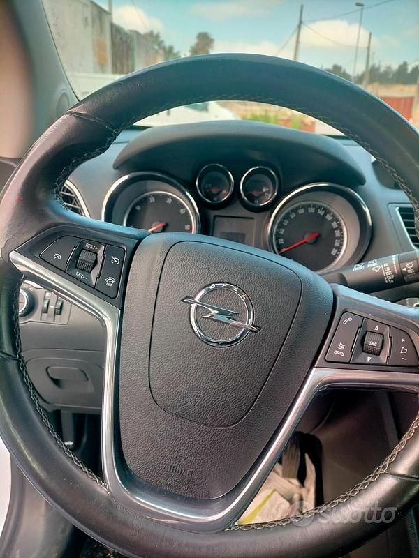 Usata Opel Mokka Cosmo 136 CV (100 kW) 2016 Bianco SUV