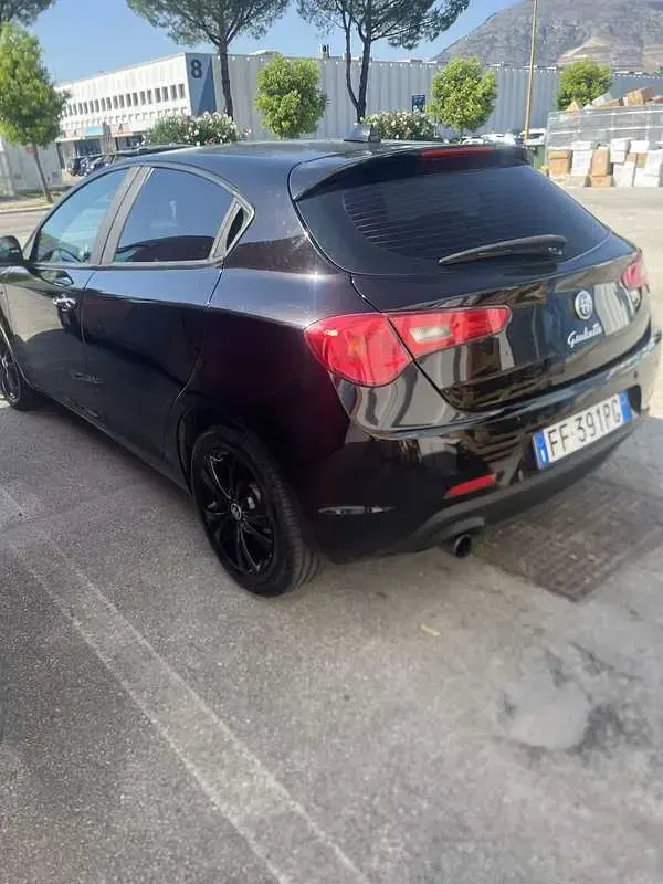 Usata Alfa Romeo Giulietta Super 120 CV (88 kW) 2016 Nero Utilitaria
