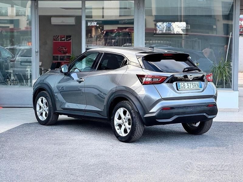 Usata Nissan Juke 114 CV (83 kW) 2022 Grigio SUV