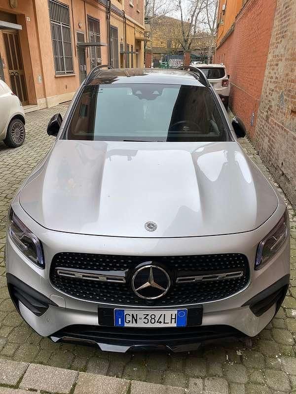 Usata Mercedes GLB220 190 CV (139 kW) 2023 Argento SUV