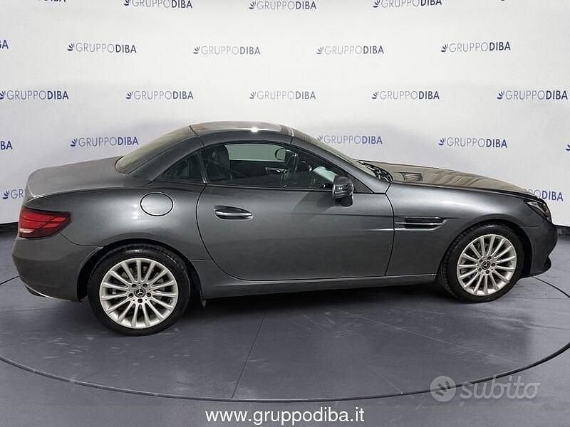 Usata Mercedes SLC180 156 CV (114 kW) 2017 Grigio Berlina