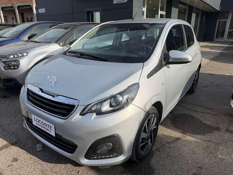 Usata Peugeot 108 Allure 72 CV (52 kW) 2021 Argento Utilitaria