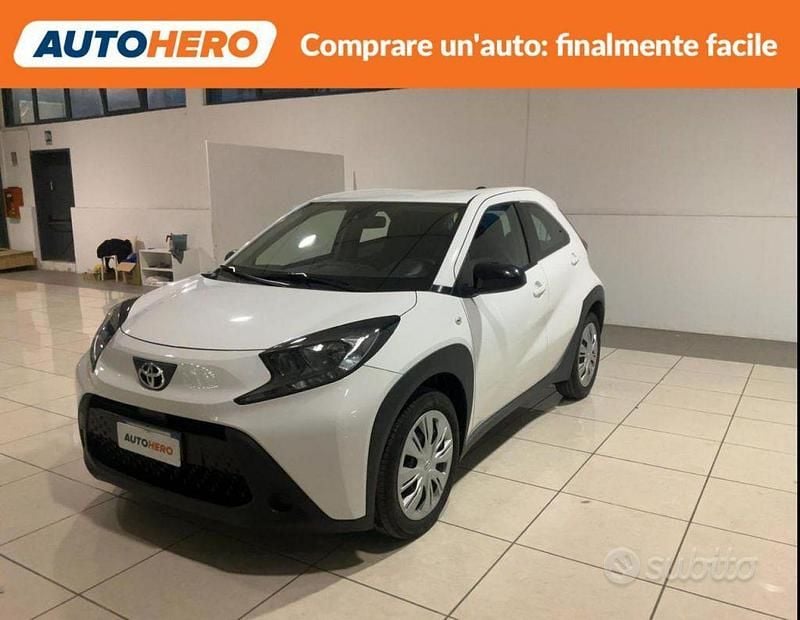 Usata Toyota Aygo X Active 72 CV (52 kW) 2023 Bianco SUV