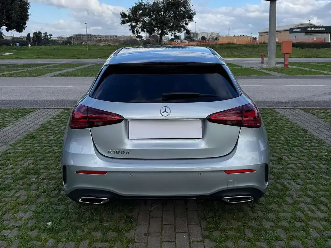 Usata Mercedes A180 Advanced Plus 116 CV (85 kW) 2025 Argento Berlina