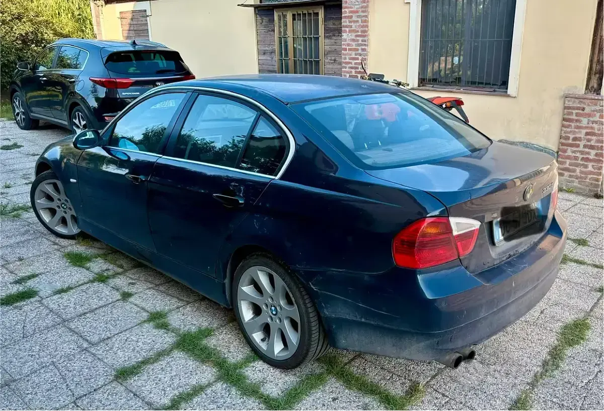 Usata BMW 330 231 CV (169 kW) 2006 Bluazzurro Berlina