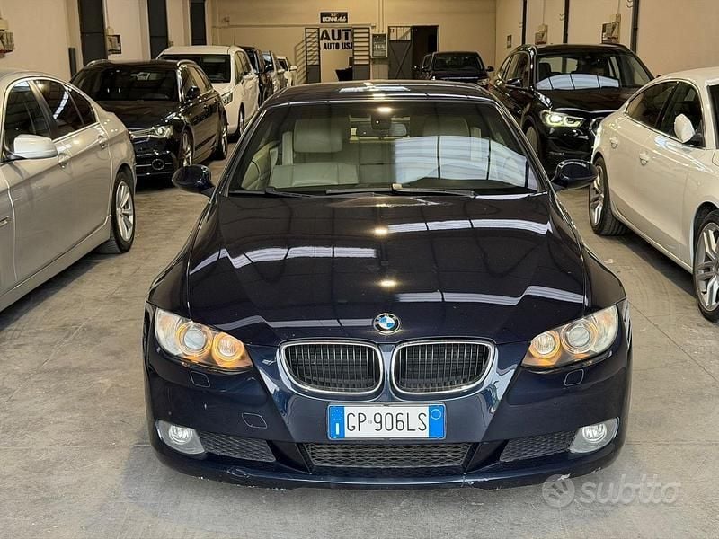 Usata BMW 320 Cabriolet Efficient Dynamics 184 CV (135 kW) 2010 Nero Cabrio