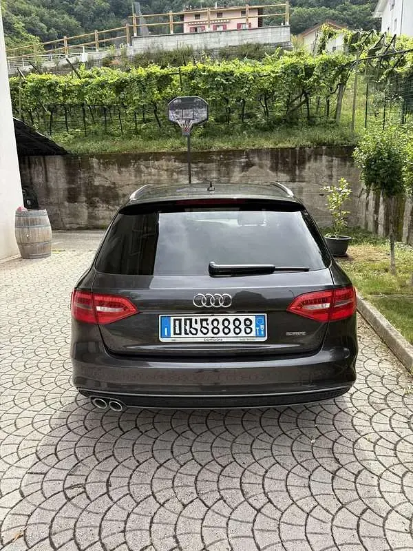 Usata Audi A4 S-Line 190 CV (139 kW) 2015 Grigio Station wagon