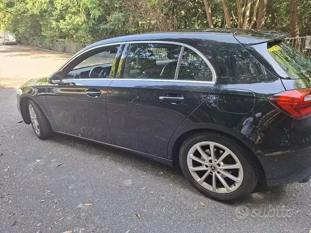 Usata Mercedes A200 163 CV (119 kW) 2018 Nero Berlina