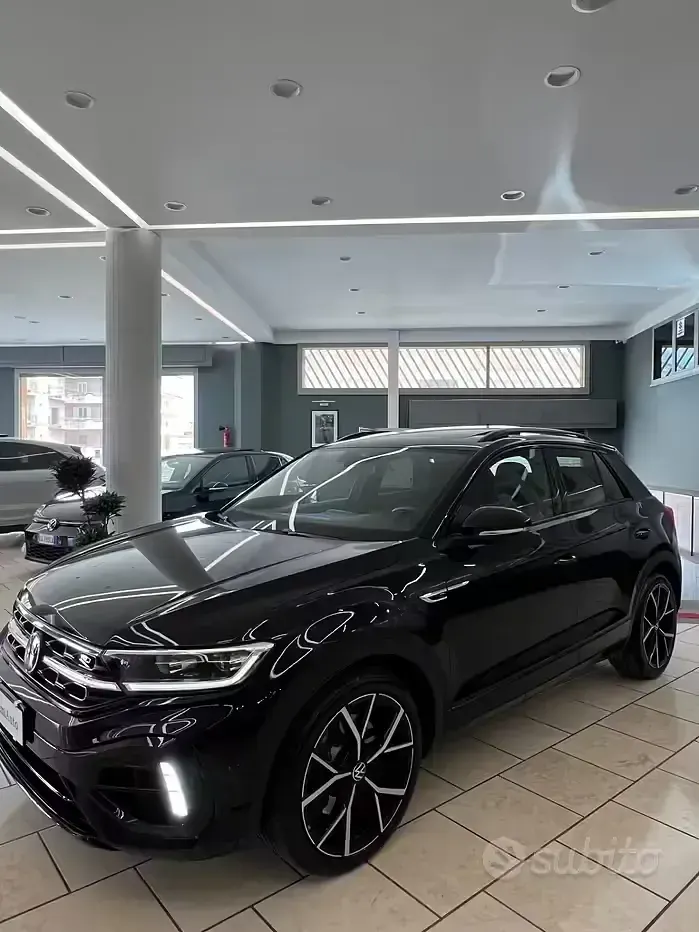Usata VW T-Roc R 300 CV (220 kW) 2022 Nero SUV