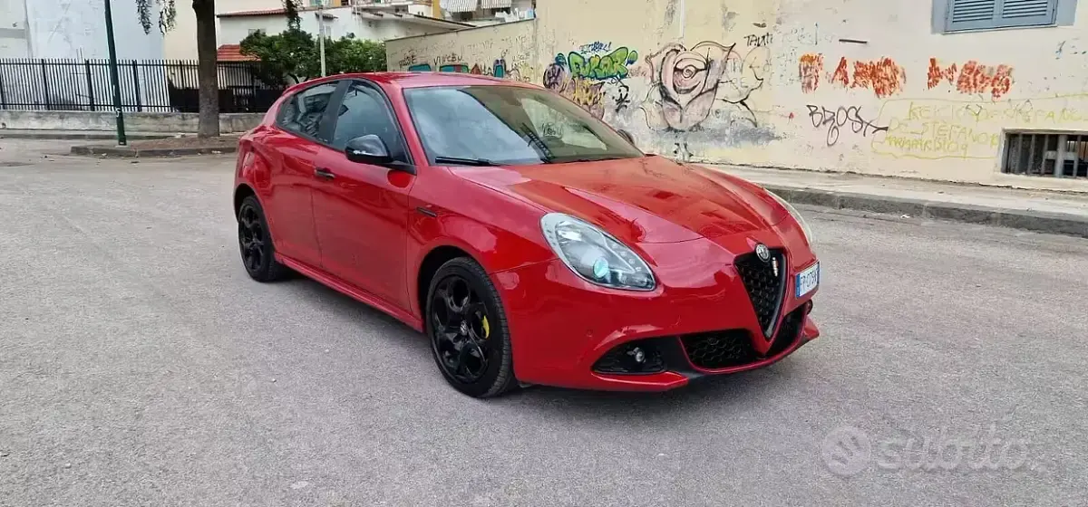 Usata Alfa Romeo Giulietta Super 120 CV (88 kW) 2018 Rosso Utilitaria