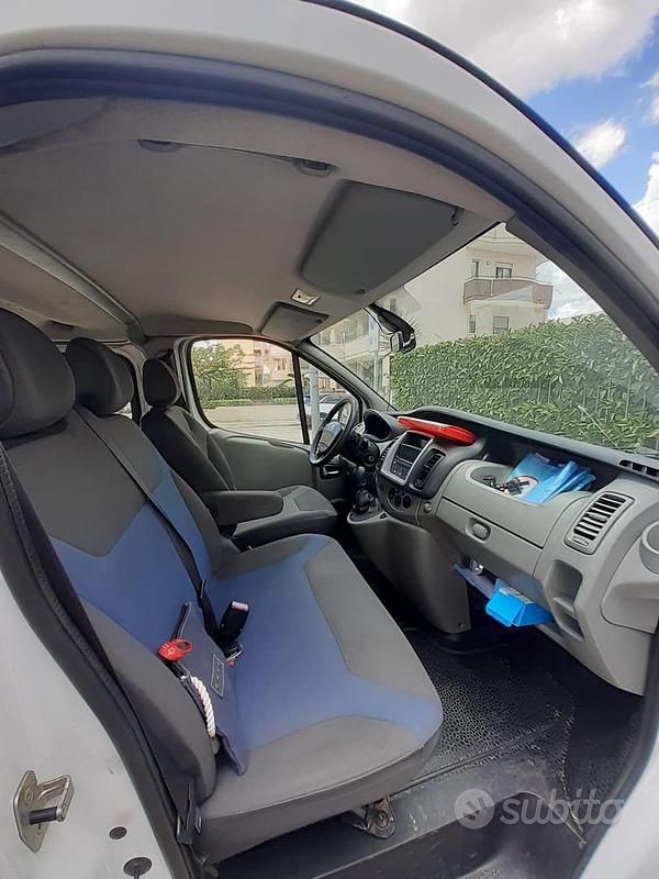 Usata Renault Trafic 145 CV (106 kW) 2011 Bianco Monovolume