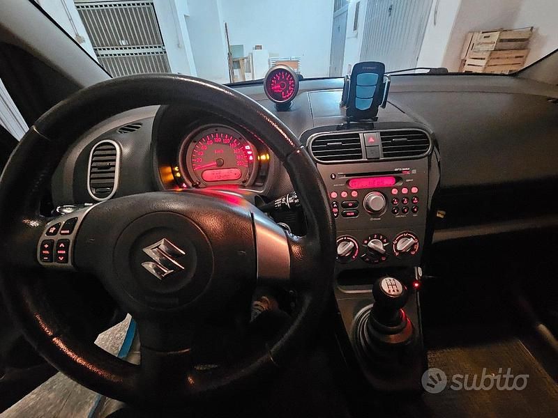 Usata Suzuki Splash 94 CV (69 kW) 2013 Blu Utilitaria