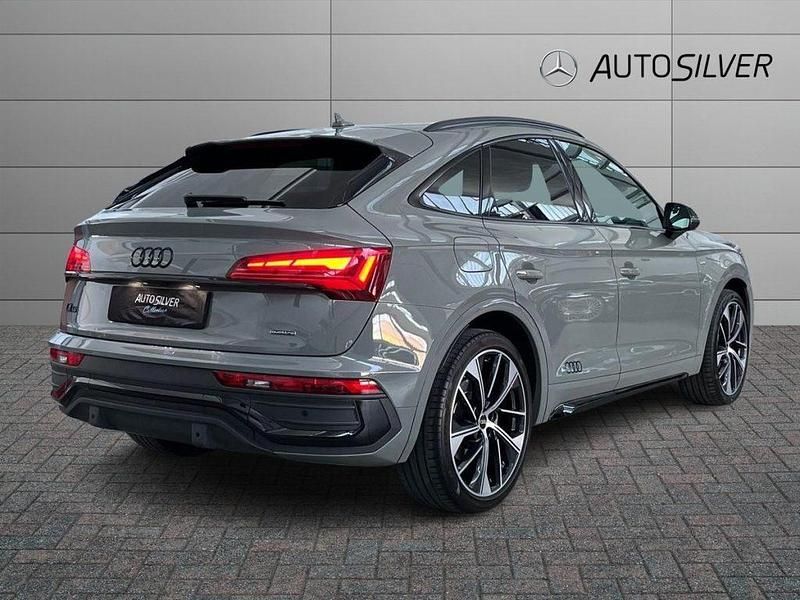 Usata Audi Q5 S-Line 204 CV (150 kW) 2022 Grigio / metallizzato SUV