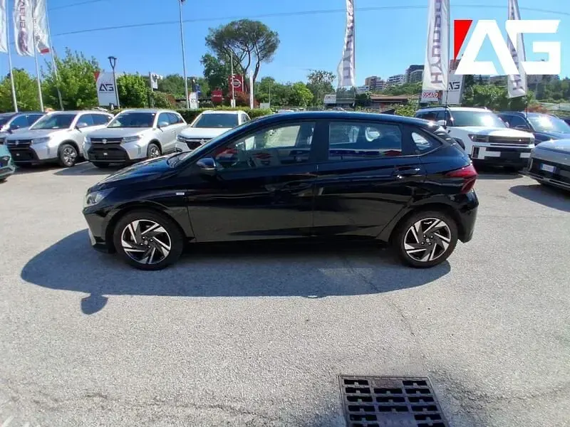 Usata Hyundai i20 101 CV (74 kW) 2022 Nero Utilitaria