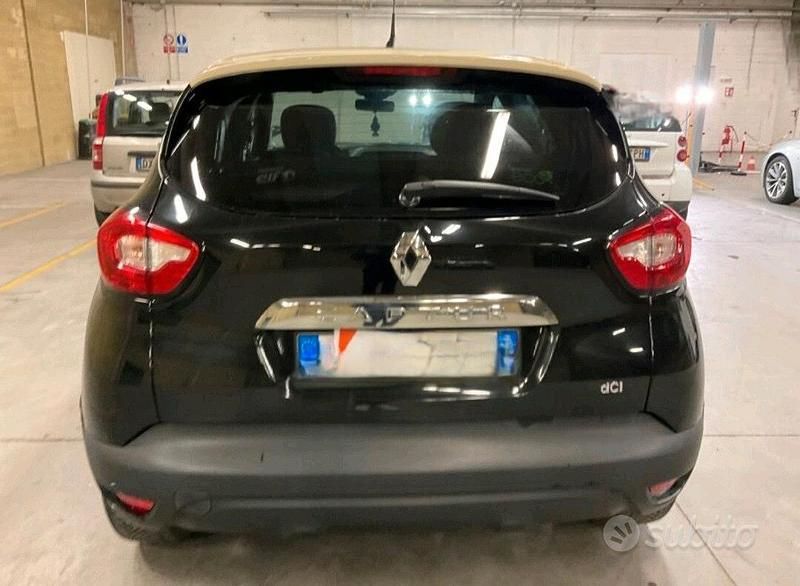 Usata Renault Captur 90 CV (66 kW) 2014 Nero SUV