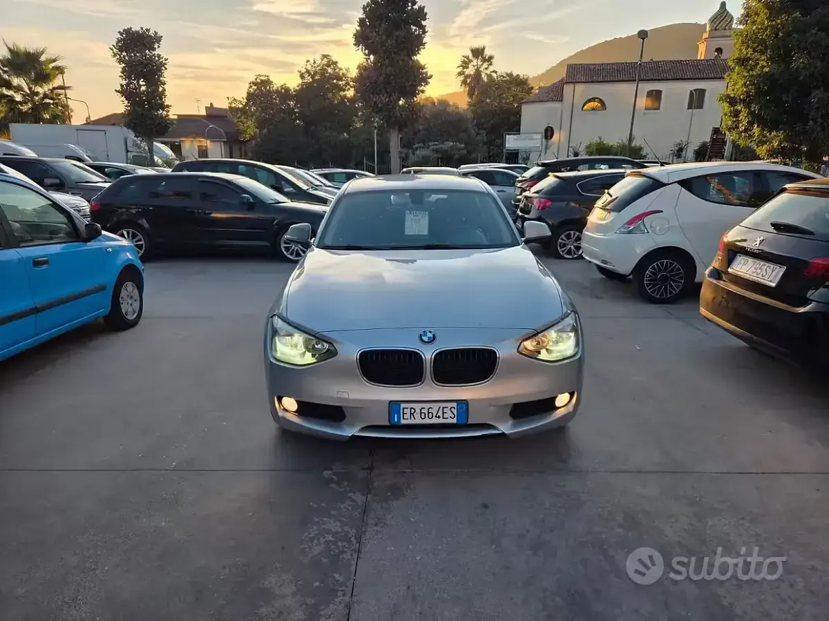 Usata BMW 118 Sport Line 143 CV (105 kW) 2013 Grigio Utilitaria