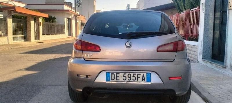 Usata Alfa Romeo 147 120 CV (88 kW) 2007 Utilitaria