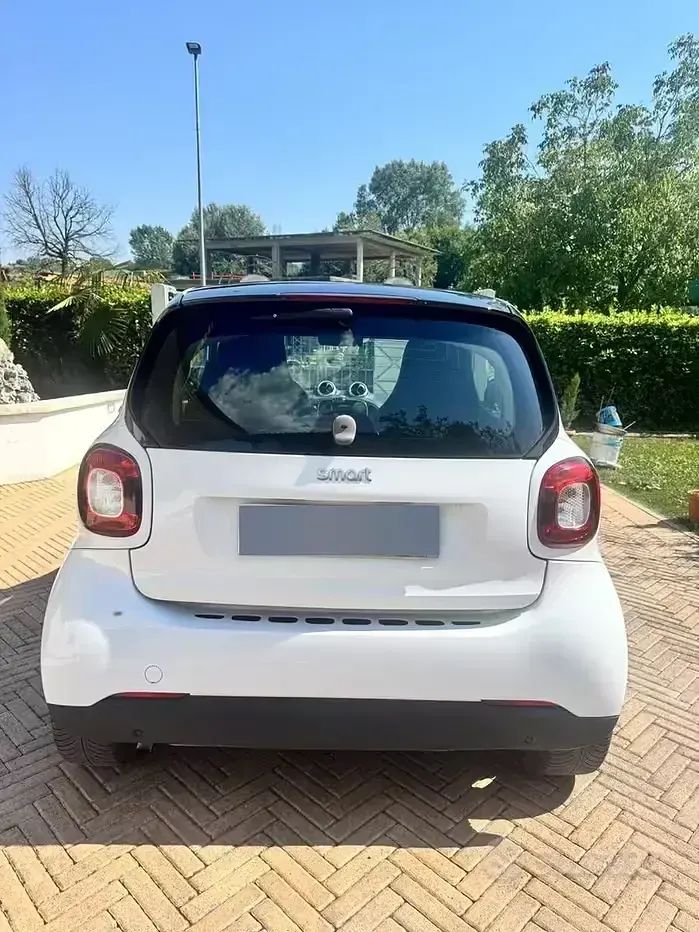 Usata Smart ForTwo Coupé 71 CV (52 kW) 2016 Bianco Coupé