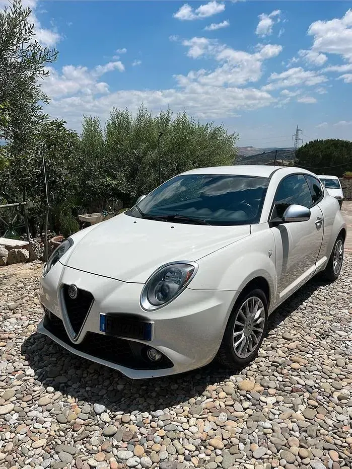 Usata Alfa Romeo MiTo Super 95 CV (69 kW) 2017 Bianco Utilitaria