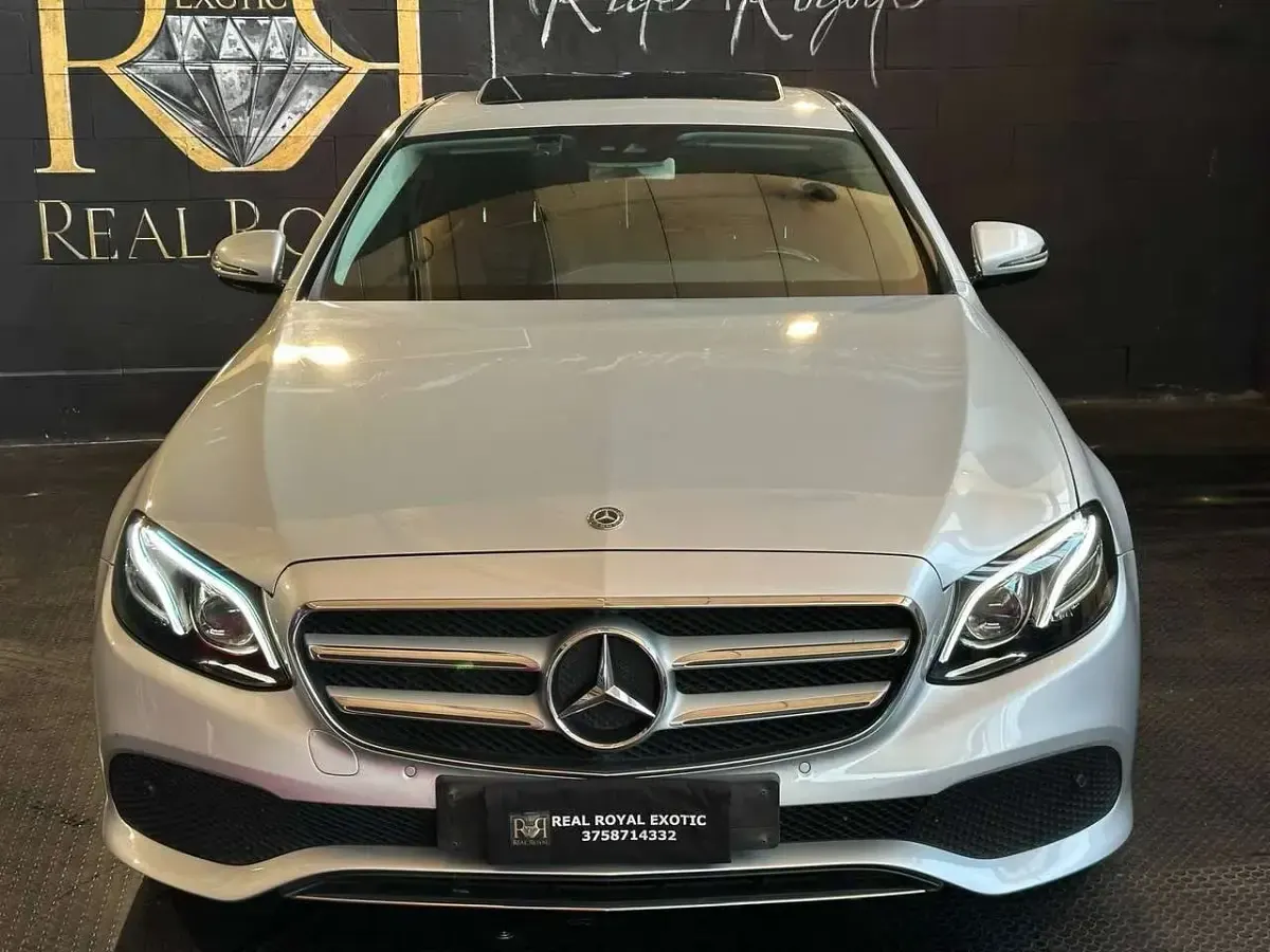 Usata Mercedes E220 Premium Plus 194 CV (142 kW) 2018 Mettalizzato Berlina