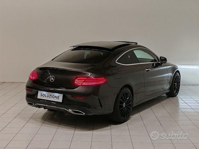 Usata Mercedes C220 Premium Plus 194 CV (142 kW) 2024 Grigio Coupé