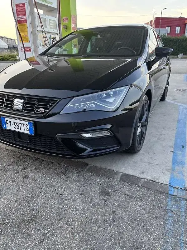 Usata Seat Leon Black Edition 131 CV (96 kW) 2019 Berlina