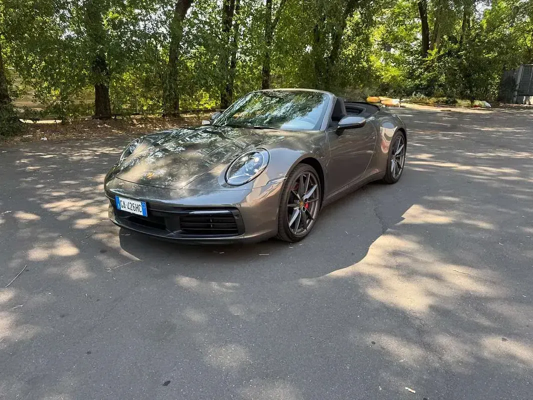 Usata Porsche 992 450 CV (330 kW) 2020 Grigio Cabrio