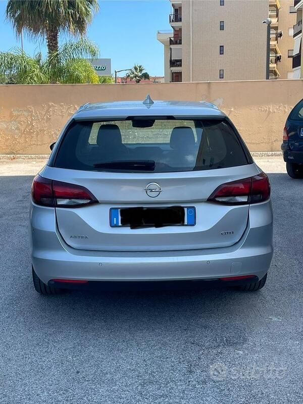 Usata Opel Astra 136 CV (100 kW) 2017 Grigio Station wagon