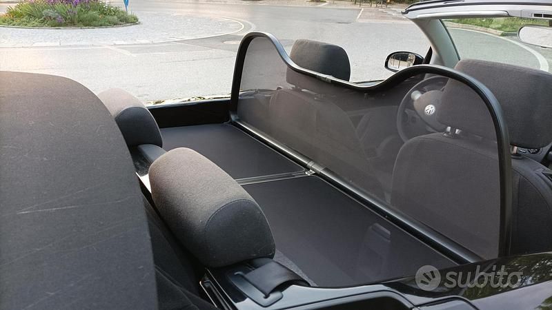 Usata VW New Beetle 2005 Nero Utilitaria