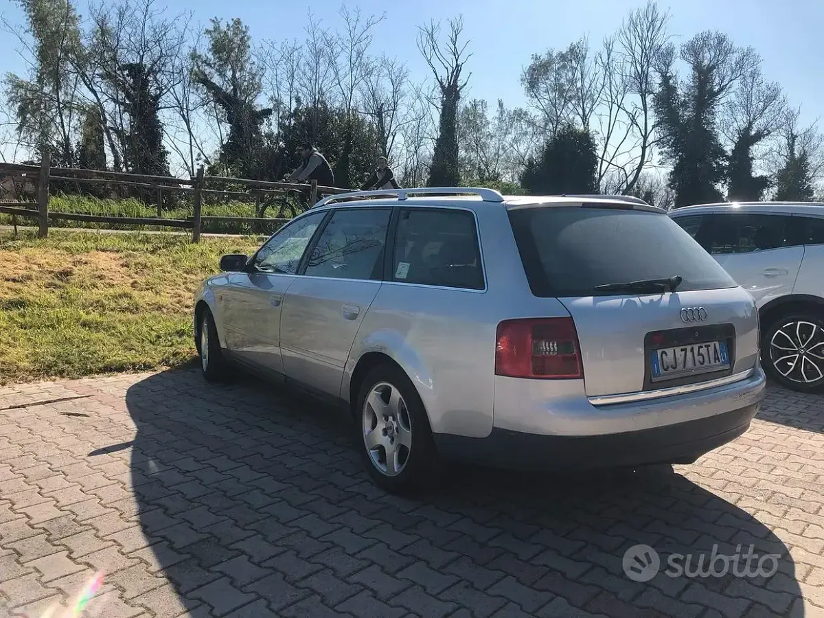 Usata Audi A6 130 CV (95 kW) 2004 Grigio Station wagon