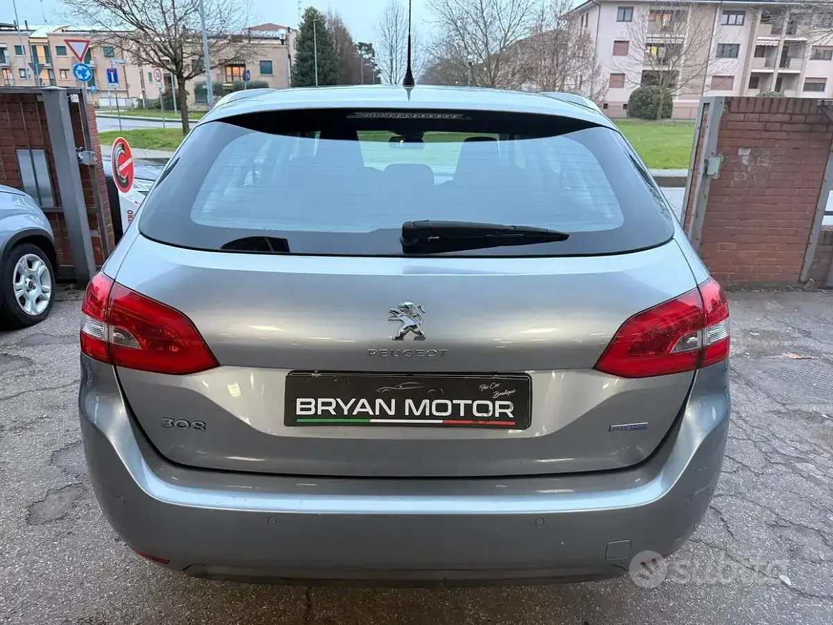 Begagnad Peugeot 308 Allure 120 HK (88 kW) 2016 Grå Kombi