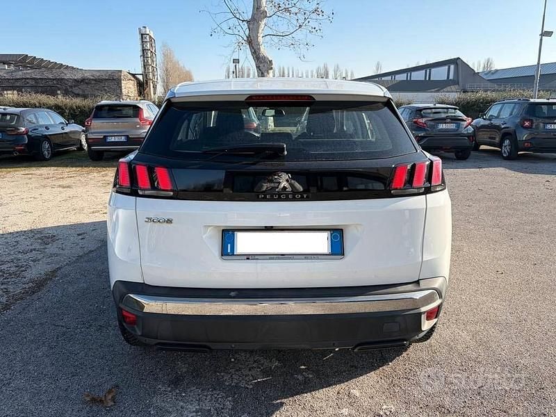 Usata Peugeot 3008 Active 131 CV (96 kW) 2019 Bianco SUV