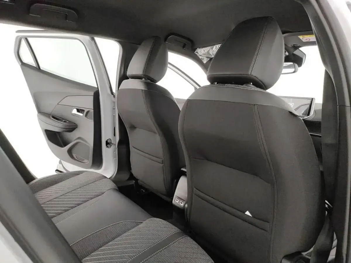 Nuova Peugeot 2008 Allure 100 CV (73 kW) 2026 Bianco SUV