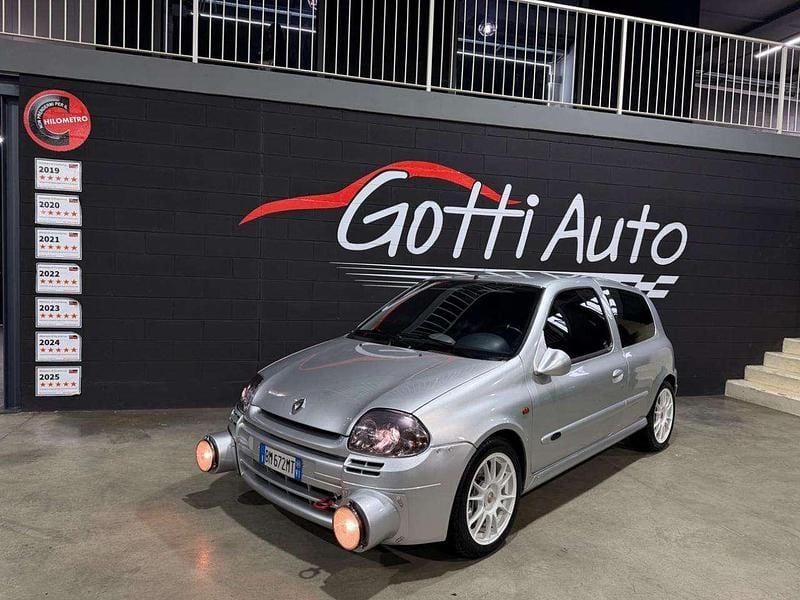 Usata Renault Clio II 169 CV (124 kW) 2000 Grigio Utilitaria